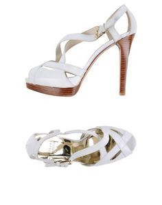 Сандалии Stuart Weitzman