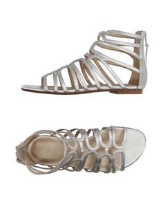 Сандалии Stuart Weitzman