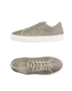 Низкие кеды и кроссовки Guess