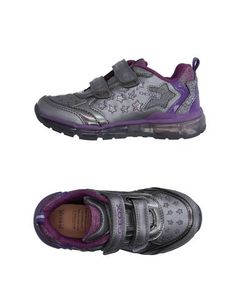 Низкие кеды и кроссовки Geox