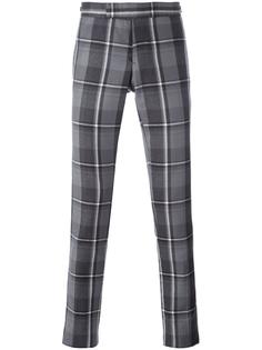 брюки в клетку Thom Browne