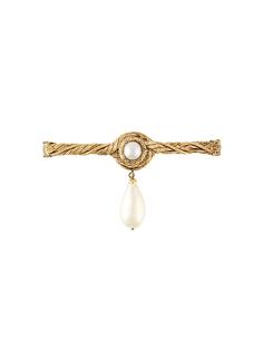 faux pearl brooch Chanel Vintage