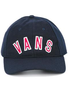 бейсболка с вышитым логотипом Vans