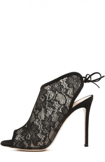 Кружевные ботильоны Lace на шпильке Gianvito Rossi