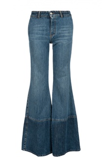 Расклешенные джинсы с контрастными брючинами и карманами Alexander McQueen