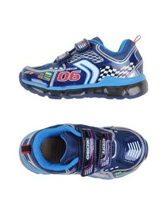 Низкие кеды и кроссовки Geox