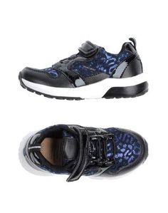 Низкие кеды и кроссовки Geox
