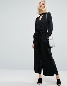 Брюки с широкими штанинами, мешковатой талией и поясом Fashion Union - Черный