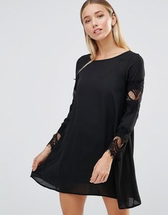 Свободное платье с кружевными вставками AX Paris - Черный