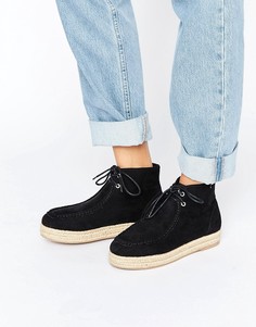 Ботинки на массивной подошве ASOS JOPETTE - Черный