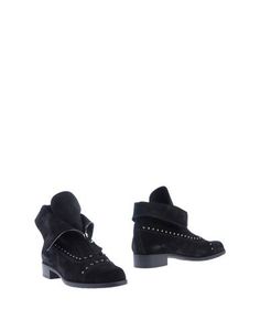 Полусапоги и высокие ботинки Stuart Weitzman