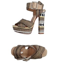 Сандалии Schutz