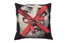 Подушка с портретом Лины Пьеро Форназетти "Gift" DG