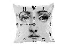 Подушка с портретом Лины Пьеро Форназетти "Clock" DG