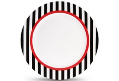 Фарфоровая тарелка "Black stripes" Remember
