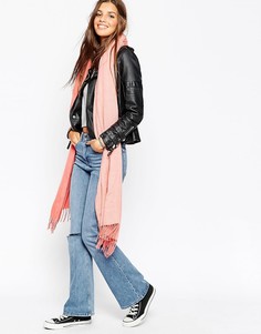 Oversize-шарф в стиле колор блок с бахромой ASOS - Розовый
