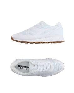 Низкие кеды и кроссовки Diadora