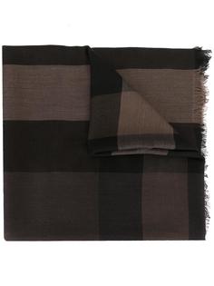 шарф в клетку Burberry