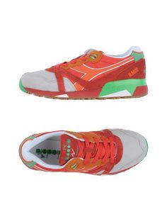 Низкие кеды и кроссовки Diadora