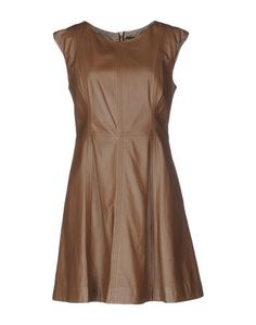Короткое платье Love Moschino