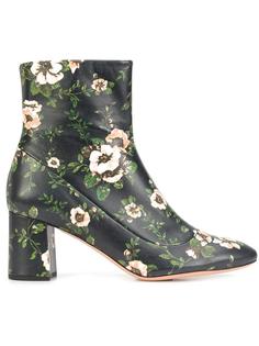 'Poet' boots Rochas