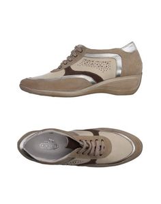 Низкие кеды и кроссовки FLY Flot