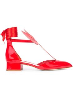 'Le Masque' pumps Olgana