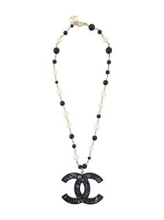 logo pendant necklace Chanel Vintage