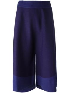 elasticated waistband cropped trousers Issey Miyake