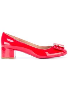 Elinda pumps Salvatore Ferragamo