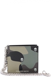 Кожаное портмоне с камуфляжным принтом и декоративной цепью Alexander McQueen