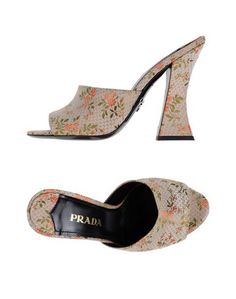 Сандалии Prada