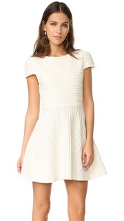 Платье-трапеция Shane с короткими рукавами Alice + Olivia