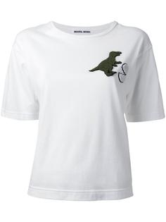 футболка с заплатками в виде яйца и динозавра  Muveil