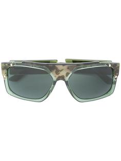 Runway logo plaque sunglasses Versace