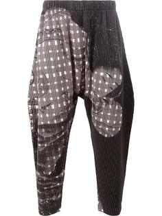 loose-fit cropped trousers Homme Plissé Issey Miyake