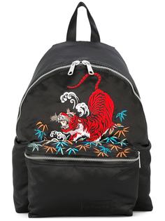 рюкзак Padded Pakr Sukajan Tiger  Eastpak