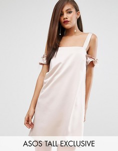 Атласное цельнокройное платье с вырезами на плечах ASOS TALL - Розовый