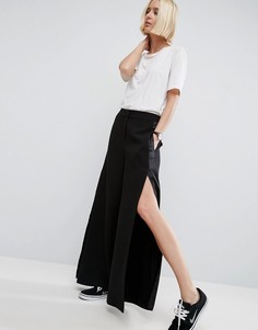 Брюки с атласной отделкой и разрезами ASOS WHITE - Черный