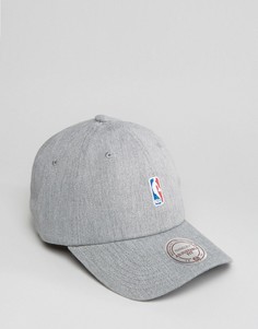 Регулируемая кепка с логотипом NBA Mitchell &amp; Ness - Серый