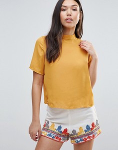 Топ с высоким воротом Glamorous - Желтый