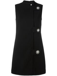 lion head dress Versus