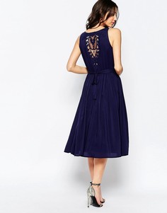 Плиссированное платье миди с кружевной спинкой Lavand - Темно-синий