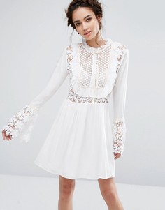 Платье с рукавами-колокол и лентами-завязками Endless Rose - Белый