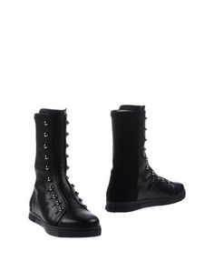 Полусапоги и высокие ботинки Stuart Weitzman