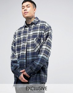 Фланелевая oversize-рубашка в клетку с эффектом деграде Reclaimed Vintage - Темно-синий