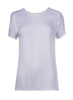 футболка с вышивкой La Reine Blanche