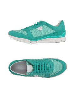 Низкие кеды и кроссовки Geox