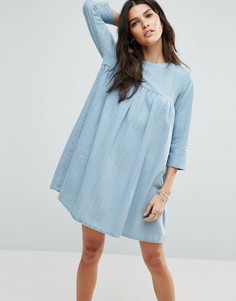 Светлое джинсовое свободное платье ASOS - Синий
