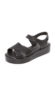 Сандалии Hotness + Salinas Melissa